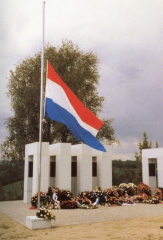 nederlandsmonument.jpg