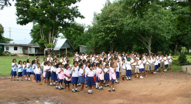 opbezoekbijthaiselagereschool.jpg